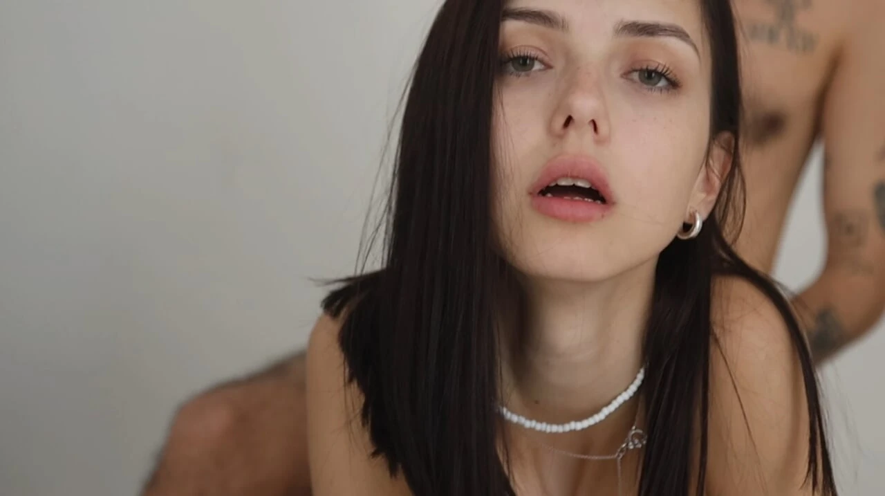 Bang my wife in her tight ass